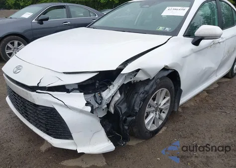 2025 Toyota Camry Le из США, поврежденный, VIN 4T1DAACKXSU587395
